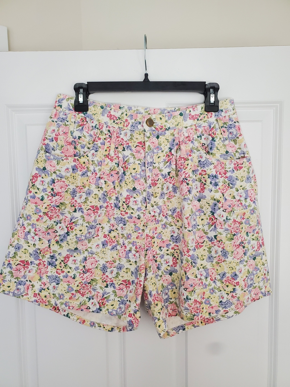 Vintage Floral High-Waist Women’s Shorts, Rio, Size 11 - Pink Multi